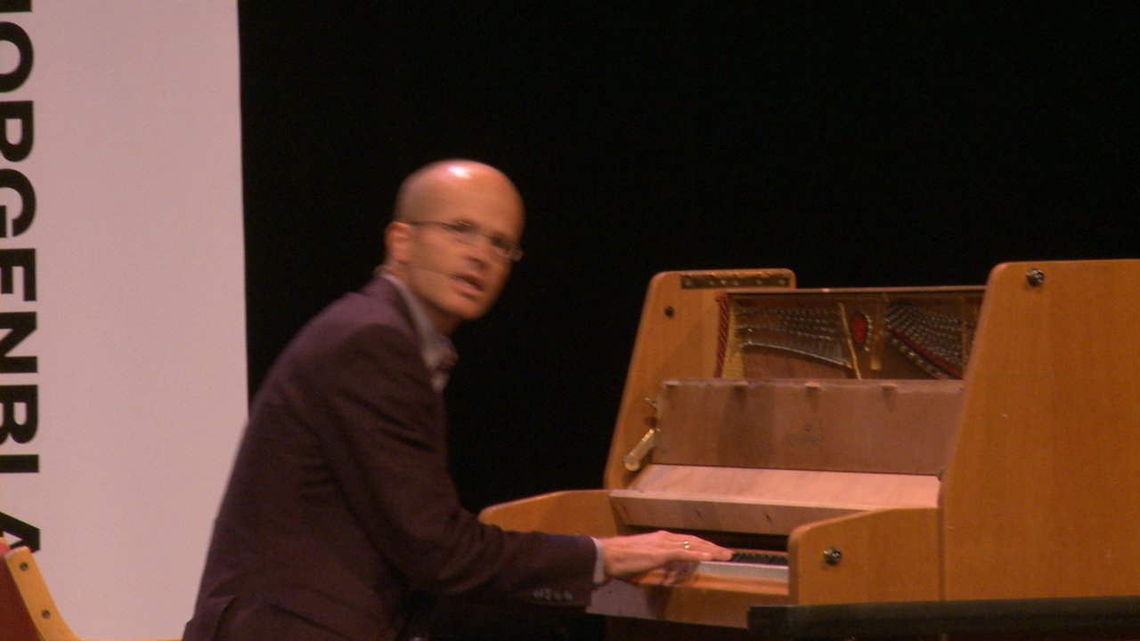Johannes Skaar ved pianoet. Foto: Morgenbladet.