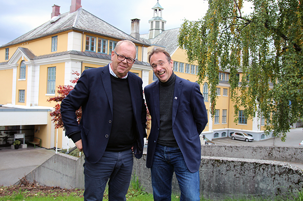 Pål Farstad (V) vitja Høgskulen i Volda i oktober.